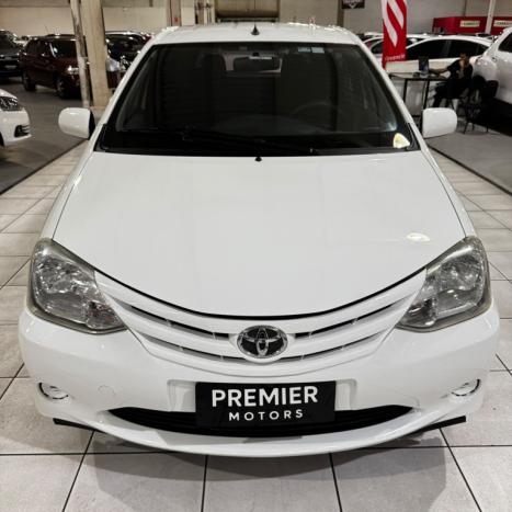 TOYOTA Etios Hatch 1.3 16V 4P FLEX XS, Foto 2