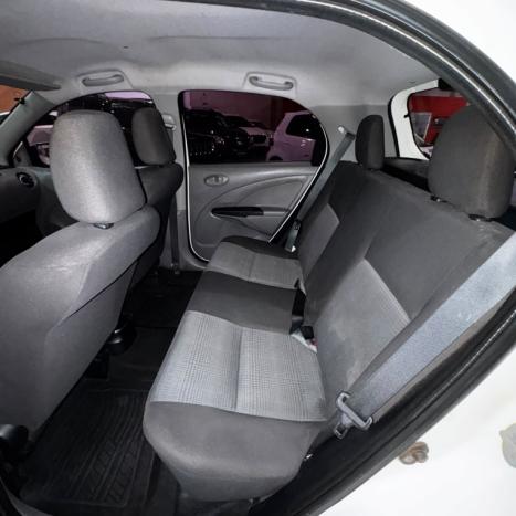 TOYOTA Etios Hatch 1.3 16V 4P FLEX XS, Foto 8