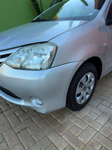 TOYOTA Etios Hatch 1.3 16V 4P FLEX X, Foto 4