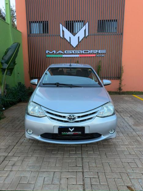 TOYOTA Etios Hatch 1.3 16V 4P FLEX X, Foto 5