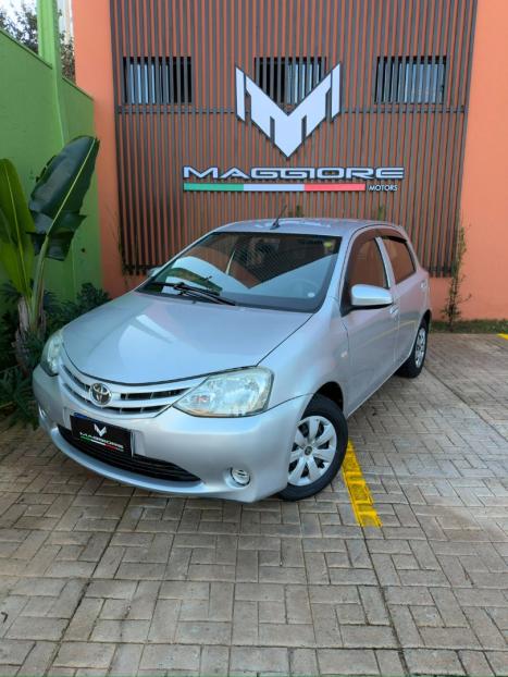 TOYOTA Etios Hatch 1.3 16V 4P FLEX X, Foto 6