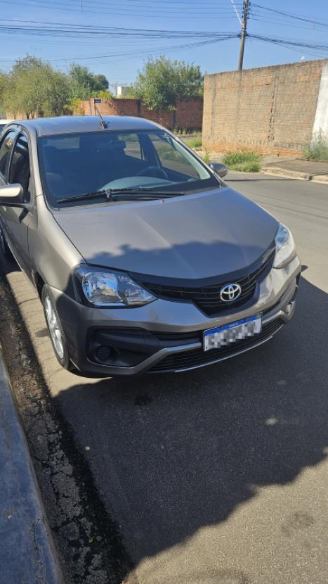 TOYOTA Etios Hatch 1.5 16V 4P FLEX X PLUS, Foto 3