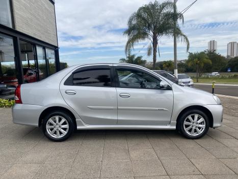 TOYOTA Etios Hatch 1.5 16V 4P FLEX XLS AUTOM�TICO, Foto 4