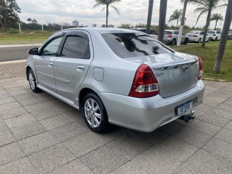 TOYOTA Etios Hatch 1.5 16V 4P FLEX XLS AUTOM�TICO, Foto 6