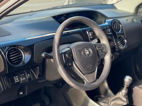 TOYOTA Etios Hatch 1.5 16V 4P FLEX X PLUS, Foto 6