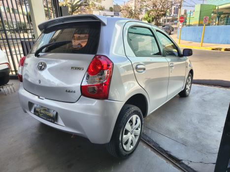 TOYOTA Etios Hatch 1.3 16V 4P FLEX XS, Foto 8