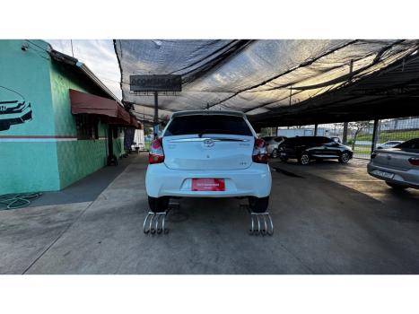 TOYOTA Etios Hatch 1.3 16V 4P FLEX, Foto 5