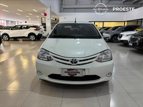 TOYOTA Etios Hatch 1.5 16V 4P FLEX XS AUTOM�TICO, Foto 2