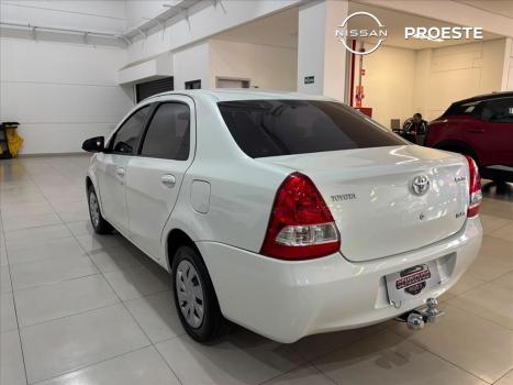 TOYOTA Etios Hatch 1.5 16V 4P FLEX XS AUTOM�TICO, Foto 6