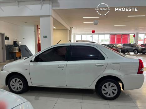 TOYOTA Etios Hatch 1.5 16V 4P FLEX XS AUTOM�TICO, Foto 7