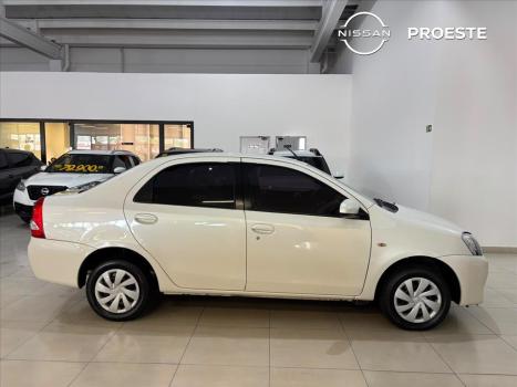 TOYOTA Etios Hatch 1.5 16V 4P FLEX XS AUTOM�TICO, Foto 8