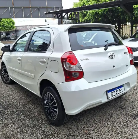TOYOTA Etios Hatch 1.3 16V 4P FLEX X AUTOM�TICO, Foto 16