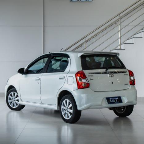 TOYOTA Etios Hatch 1.5 16V 4P FLEX XLS AUTOMÁTICO, Foto 2