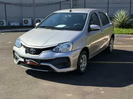 TOYOTA Etios Hatch 1.3 16V 4P FLEX X AUTOMÁTICO, Foto 1