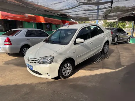 TOYOTA Etios Sedan 1.5 16V 4P FLEX XS, Foto 2
