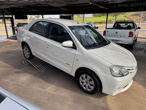 TOYOTA Etios Sedan 1.5 16V 4P FLEX XS, Foto 3