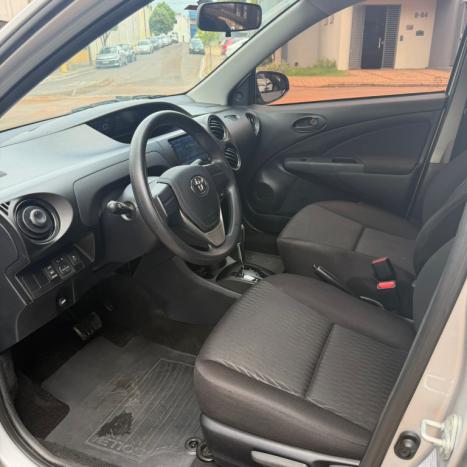 TOYOTA Etios Sedan 1.5 16V 4P FLEX X AUTOM�TICO, Foto 5