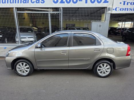 TOYOTA Etios Sedan 1.5 16V 4P FLEX X PLUS AUTOM�TICO, Foto 2