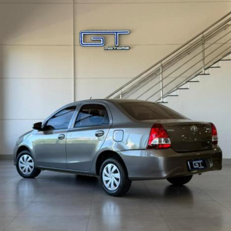 TOYOTA Etios Sedan 1.5 16V 4P FLEX X, Foto 2