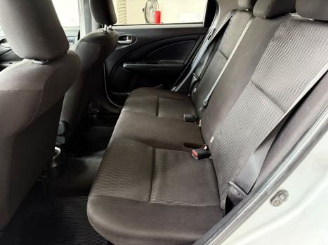 TOYOTA Etios Sedan 1.5 16V 4P FLEX X AUTOM�TICO, Foto 18