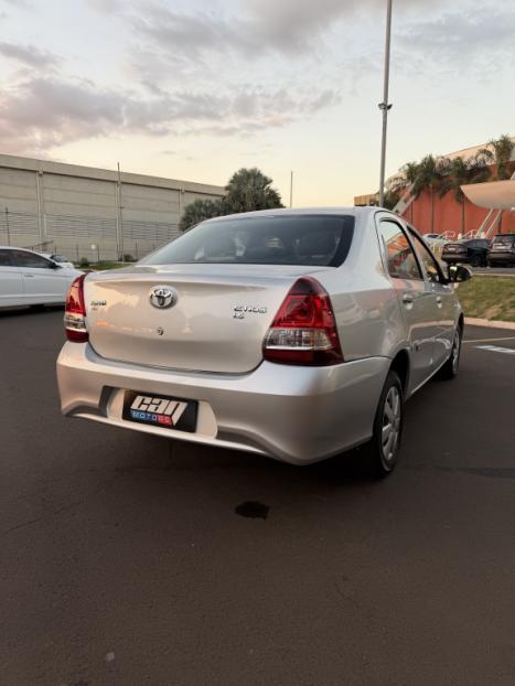 TOYOTA Etios Sedan 1.5 16V 4P FLEX XS AUTOM�TICO, Foto 6