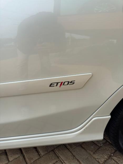 TOYOTA Etios Sedan 1.5 16V 4P FLEX XLS AUTOM�TICO, Foto 4
