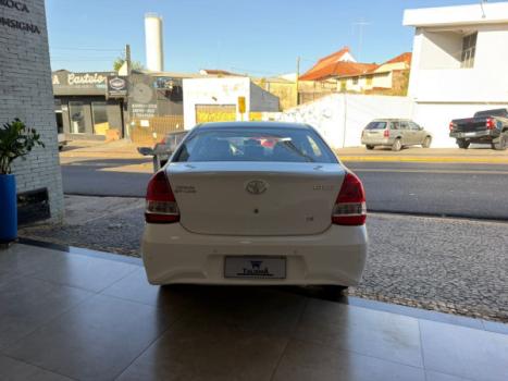 TOYOTA Etios Sedan 1.5 16V 4P FLEX X PLUS AUTOM�TICO, Foto 5