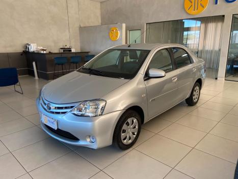 TOYOTA Etios Sedan 1.5 16V 4P FLEX XS, Foto 2