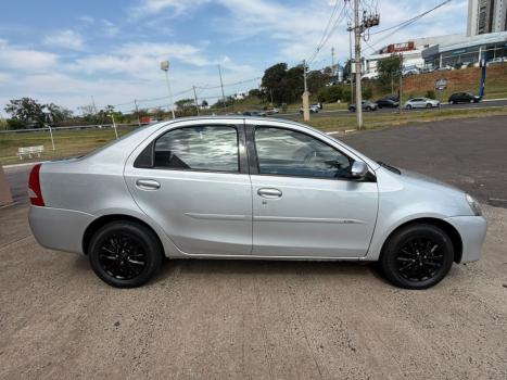 TOYOTA Etios Sedan 1.5 16V 4P FLEX XLS, Foto 4