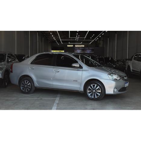 TOYOTA Etios Sedan 1.5 16V 4P FLEX PLATINUM, Foto 4