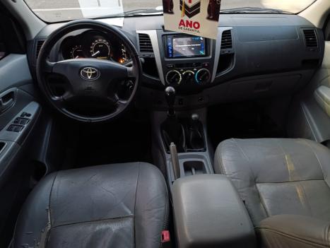 TOYOTA Hilux Caminhonete 3.0 4P 4X4 SRV TURBO DIESEL CABINE DUPLA, Foto 10 TOYOTA Hilux Caminhonete 3.0 4P 4X4 SRV TURBO DIESEL CABINE DUPLA, Foto 10