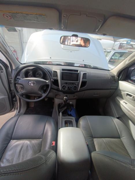 TOYOTA Hilux Caminhonete 2.4 4P 4X4 DIESEL CABINE DUPLA, Foto 11 TOYOTA Hilux Caminhonete 2.4 4P 4X4 DIESEL CABINE DUPLA, Foto 11
