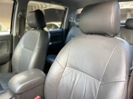 TOYOTA Hilux Caminhonete 2.7 16V 4P SRV FLEX 4X4  CABINE DUPLA AUTOMTICO, Foto 8