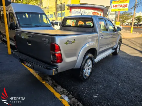 TOYOTA Hilux Caminhonete 2.7 16V 4P SRV FLEX 4X4  CABINE DUPLA AUTOMTICO, Foto 3
