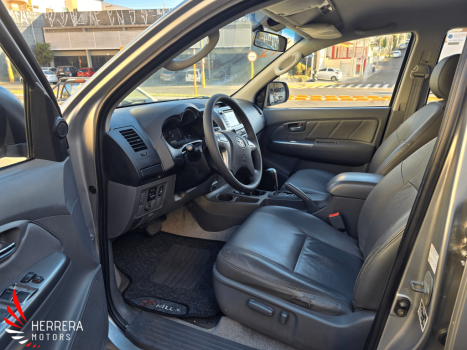 TOYOTA Hilux Caminhonete 2.7 16V 4P SRV FLEX 4X4  CABINE DUPLA AUTOMTICO, Foto 6