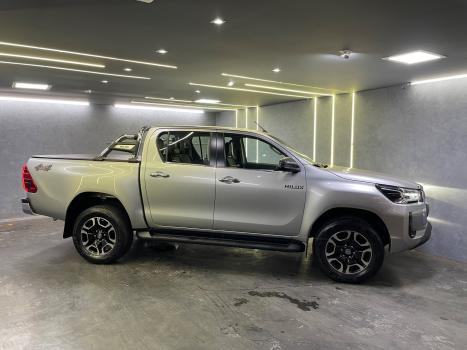 TOYOTA Hilux Caminhonete 2.8 16V SRX 4X4 TURBO DIESEL CABINE DUPLA AUTOMTICO, Foto 5