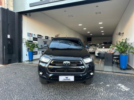 TOYOTA Hilux Caminhonete 2.8 16V SRX 4X4 DIESEL CABINE DUPLA AUTOMTICO, Foto 2