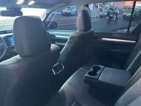 TOYOTA Hilux Caminhonete 2.8 16V SRX 4X4 DIESEL CABINE DUPLA AUTOMTICO, Foto 7