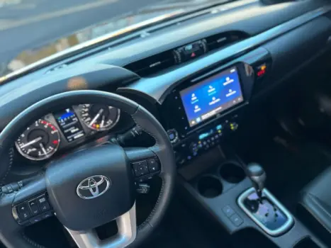 TOYOTA Hilux Caminhonete 2.8 16V SRX 4X4 DIESEL CABINE DUPLA AUTOMTICO, Foto 9