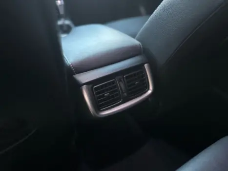 TOYOTA Hilux Caminhonete 2.8 16V SRX 4X4 DIESEL CABINE DUPLA AUTOMTICO, Foto 18