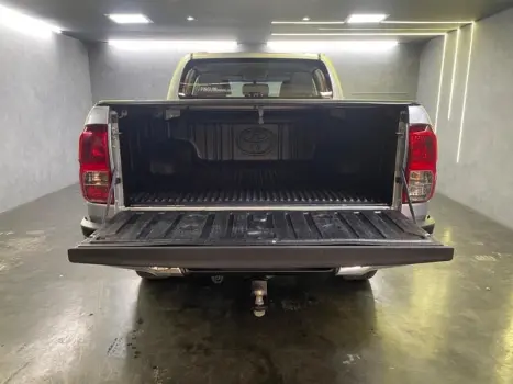 TOYOTA Hilux Caminhonete 2.8 16V SRX 4X4 TURBO DIESEL CABINE DUPLA AUTOMTICO, Foto 8