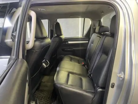 TOYOTA Hilux Caminhonete 2.8 16V SRX 4X4 TURBO DIESEL CABINE DUPLA AUTOMTICO, Foto 14