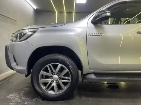 TOYOTA Hilux Caminhonete 2.8 16V SRX 4X4 TURBO DIESEL CABINE DUPLA AUTOMTICO, Foto 16