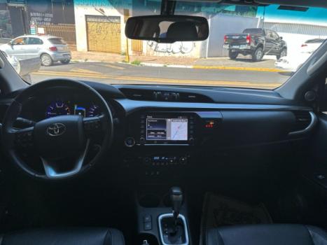 TOYOTA Hilux Caminhonete 2.8 16V SRV 4X4 DIESEL CABINE DUPLA AUTOMTICO, Foto 17