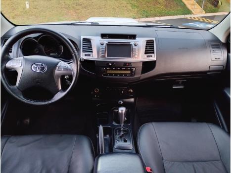 TOYOTA Hilux Caminhonete 3.0 4P 4X4 SRV TURBO DIESEL TOP CABINE DUPLA AUTOMTICO, Foto 8