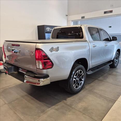 TOYOTA Hilux Caminhonete 2.8 16V SRV 4X4 DIESEL CABINE DUPLA AUTOMTICO, Foto 4
