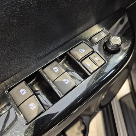 TOYOTA Hilux Caminhonete 2.8 16V SRV 4X4 DIESEL CABINE DUPLA AUTOMTICO, Foto 14