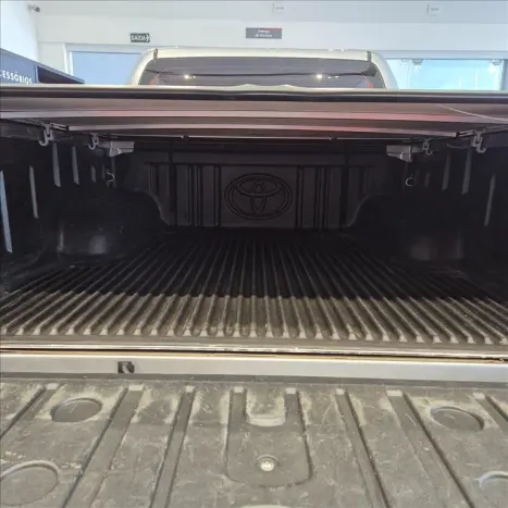 TOYOTA Hilux Caminhonete 2.8 16V SRV 4X4 DIESEL CABINE DUPLA AUTOMTICO, Foto 21