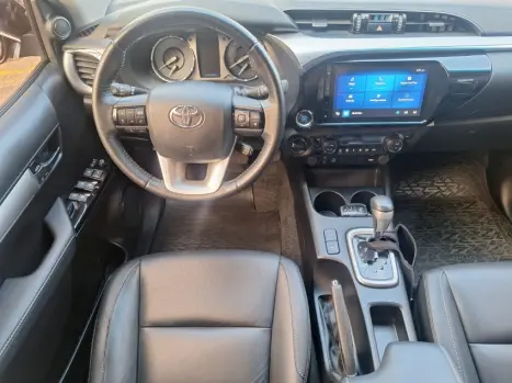 TOYOTA Hilux Caminhonete 2.8 16V SRV 4X4 DIESEL CABINE DUPLA AUTOMTICO, Foto 2