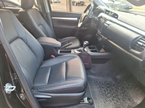 TOYOTA Hilux Caminhonete 2.8 16V SRV 4X4 DIESEL CABINE DUPLA AUTOMTICO, Foto 16